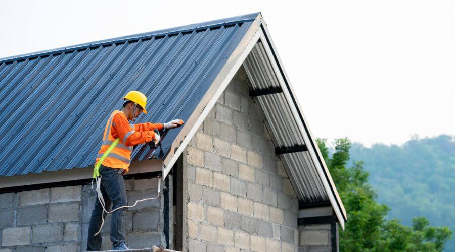 Expert Emergency Roof Repairs services in Conrad, IA
